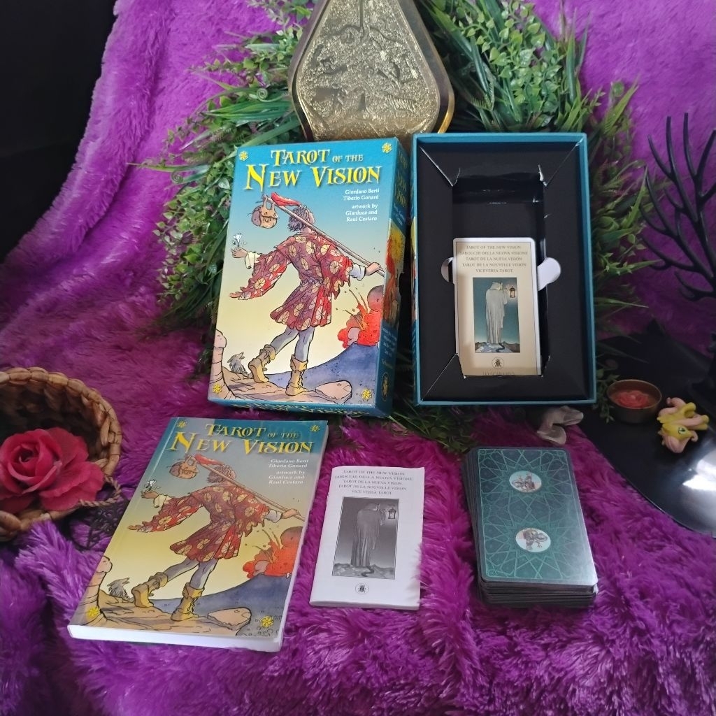 PRELOVED Kartu Tarot of the New Vision Kit