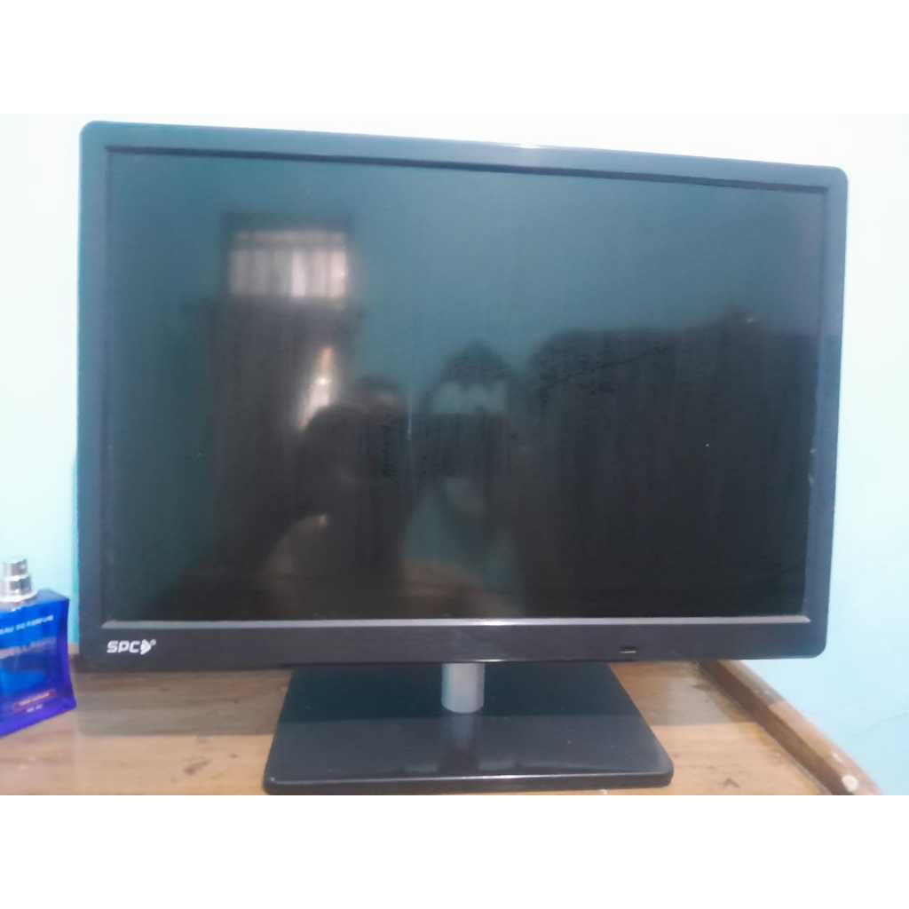 Monitor LCD Bekas merk SPC