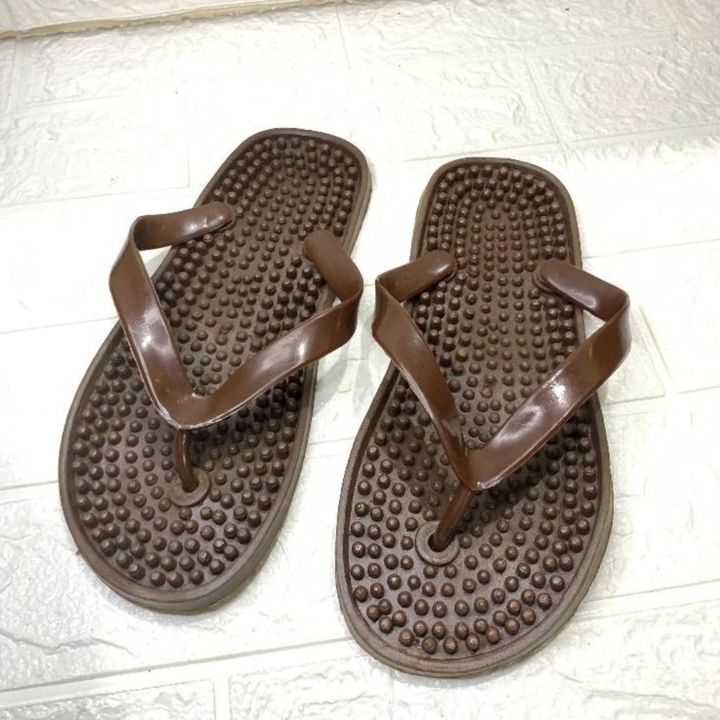 sandal rematik pria wanita duri kecil bahan karet