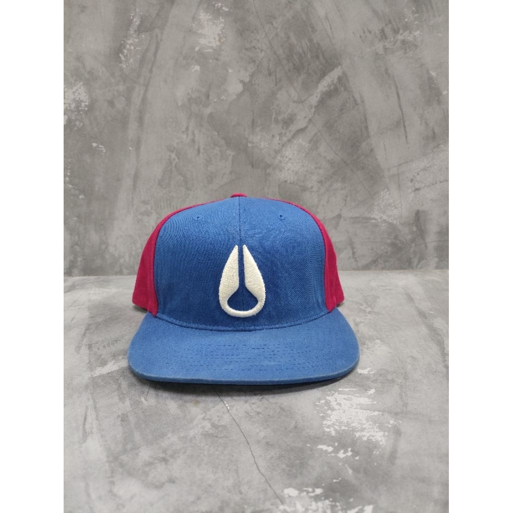 Snapback Nixon Collabs Starter