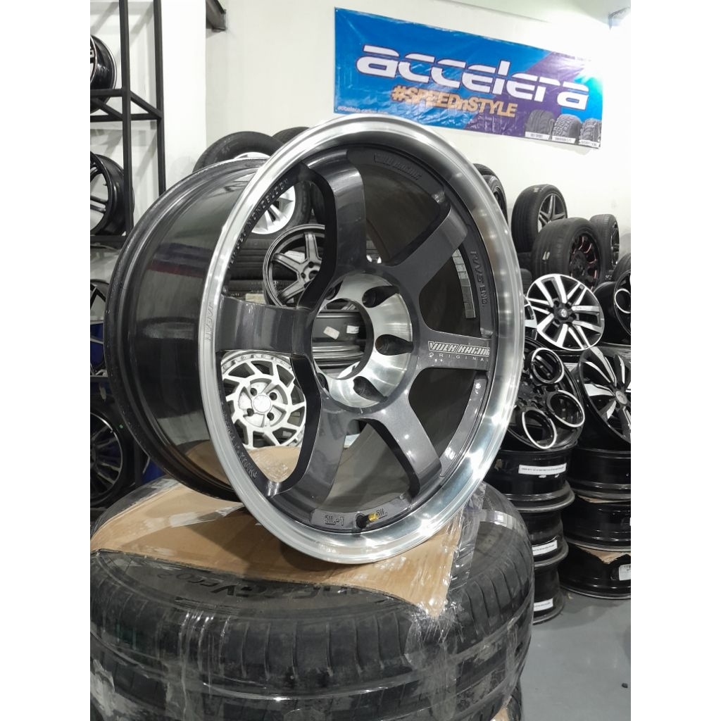 JUAL VELG VOLK RAYS R18X9,5 6X139 ET G/P PAS KONDISI ISTIMEWA PAS BUAT PAJERO FORTUNER HILUX L200 TE