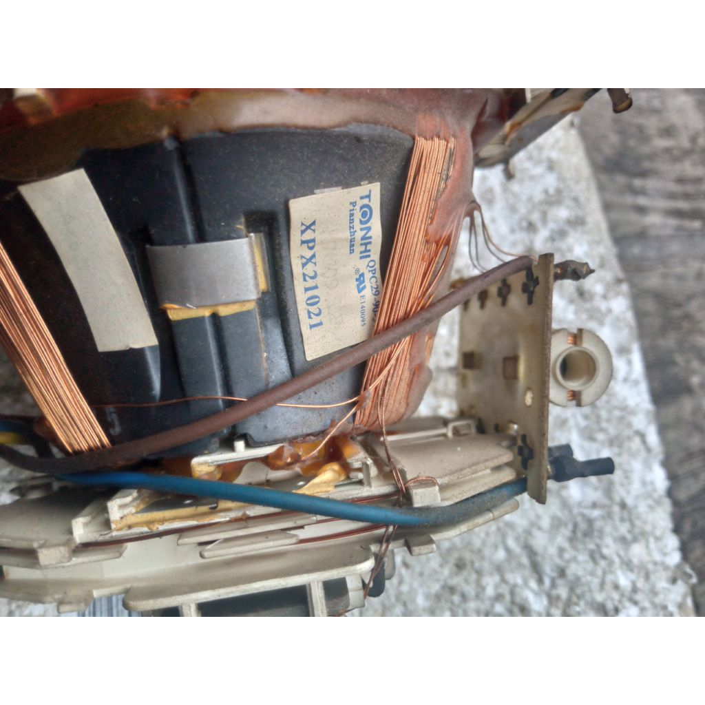 yoke, konde TV tabung flat 21inc merk LG, normal.