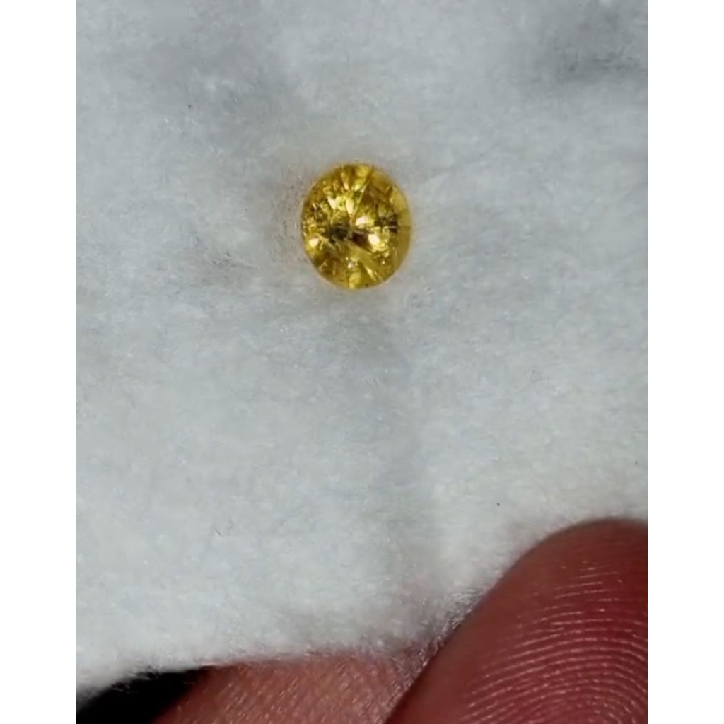 yellow safir srilanka