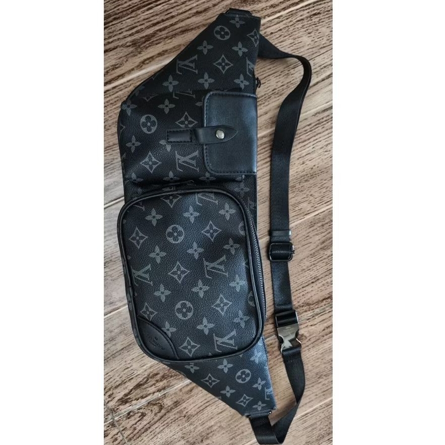 Tas Waistbag LouisVuitton (second)