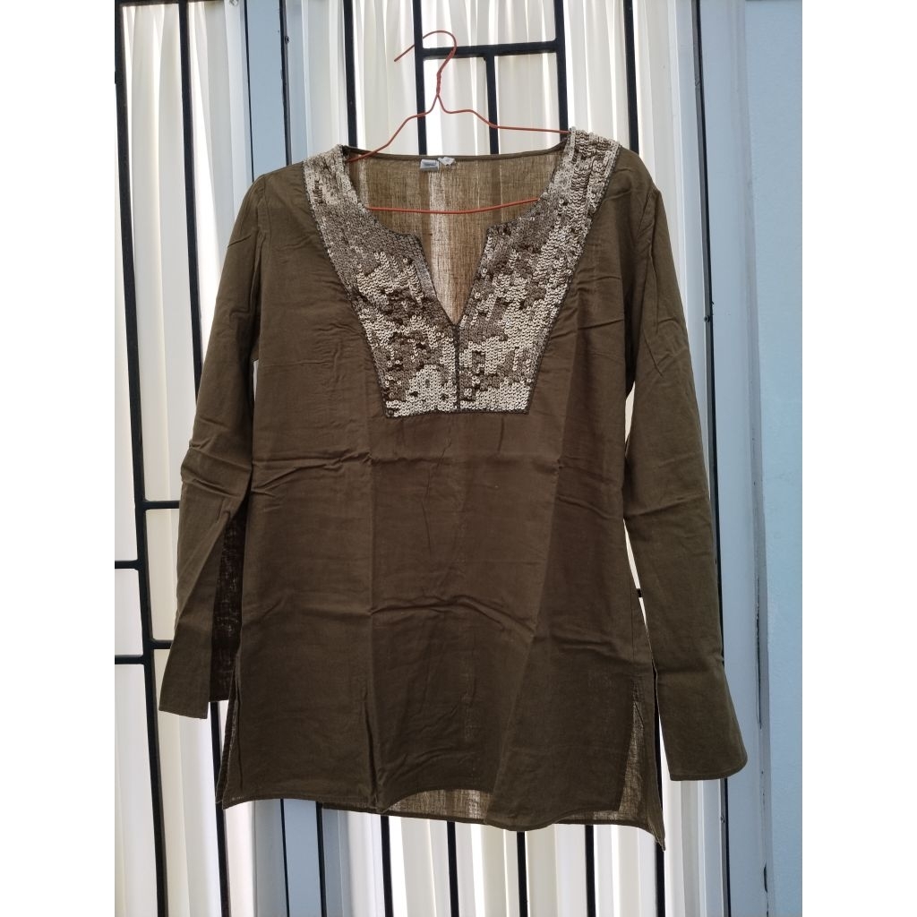 Baju Blouse Wanita  Atasan merek Mango original Blouse Preloved