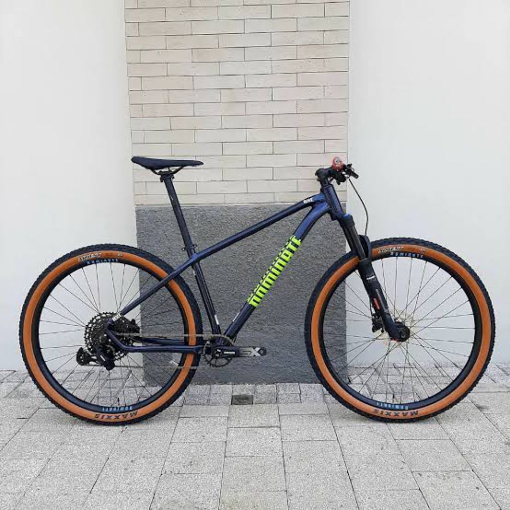 Dominate axc 2 comp R sram size M roda 29er kondisi baru 1x12 speed garansi resmi