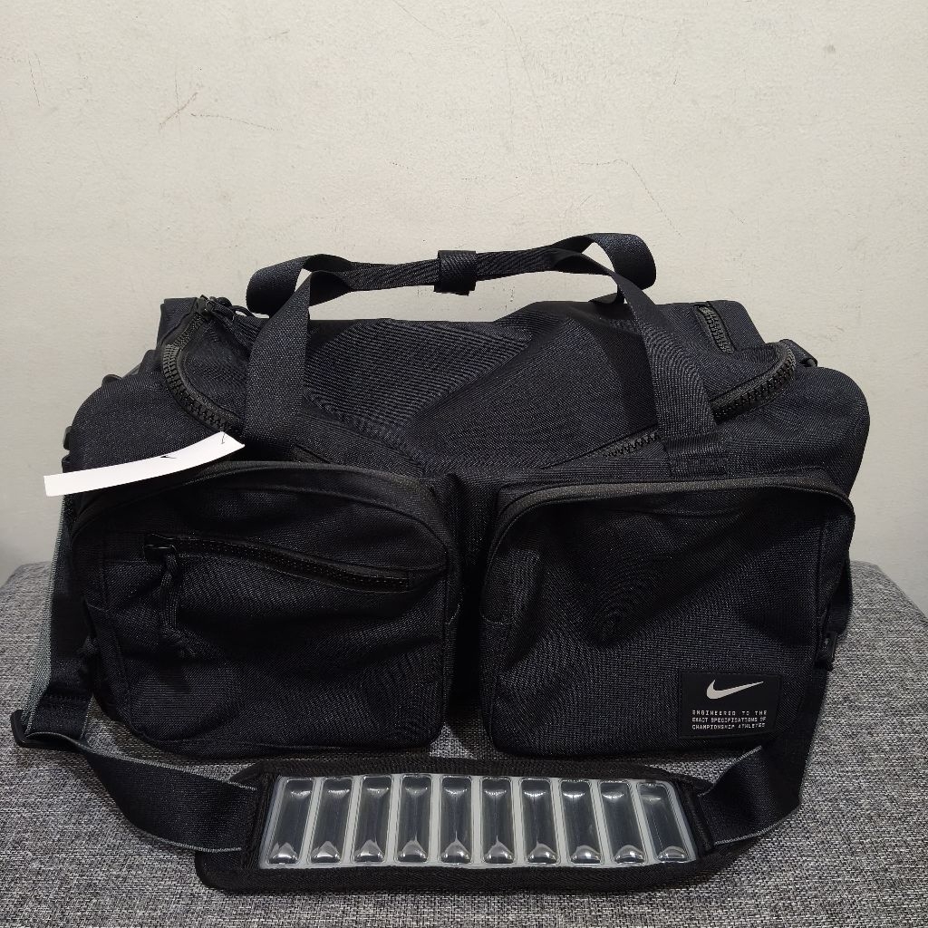Nike Utility Power Duffel Bag 1.0 31L, Small golf / gym / sports travel cabin / Tas Dijamin Original