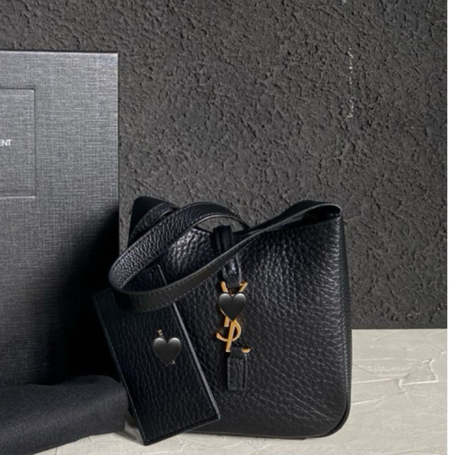 Le 5 a 7 Baby Hobo black