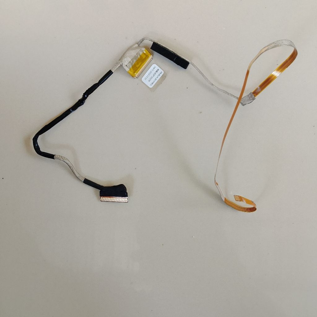 Flexi Fleksibel Flexible LCD LED Laptop Axioo Mybook Z6 Metal