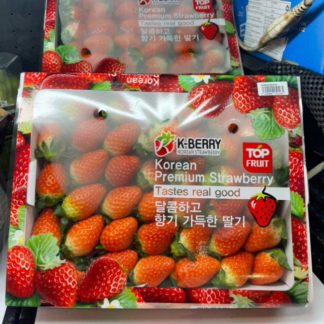 Strawberry Korea Super Premium / Strawberry Korea Manis 900grm / Box