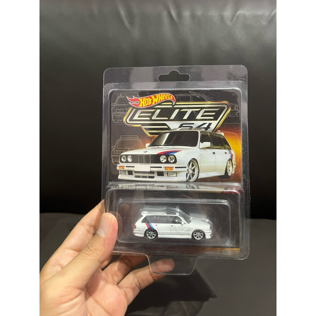 Hot Wheels Elite 64 1990 BMW 318i Touring
