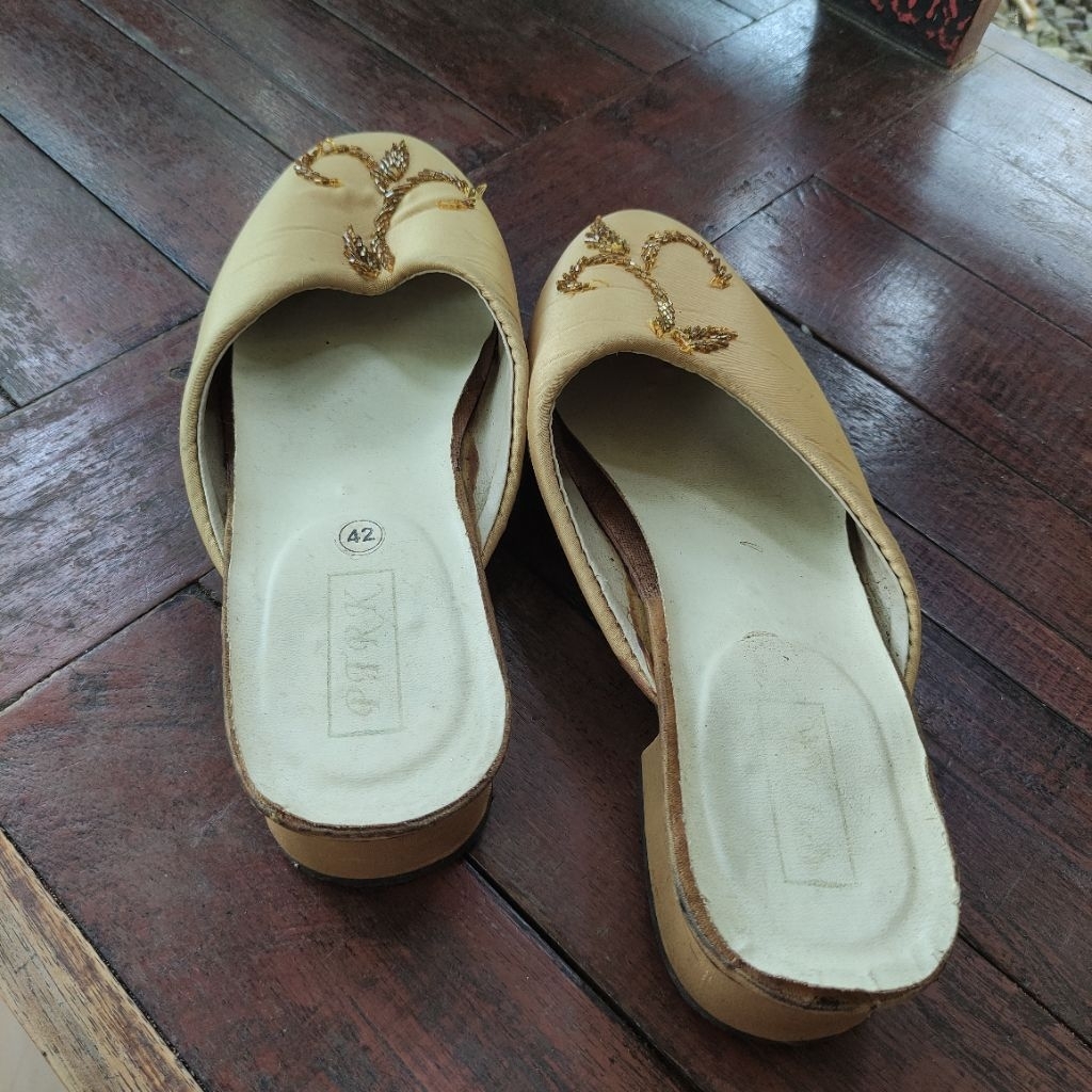 Sandal selop pengantin pria gold