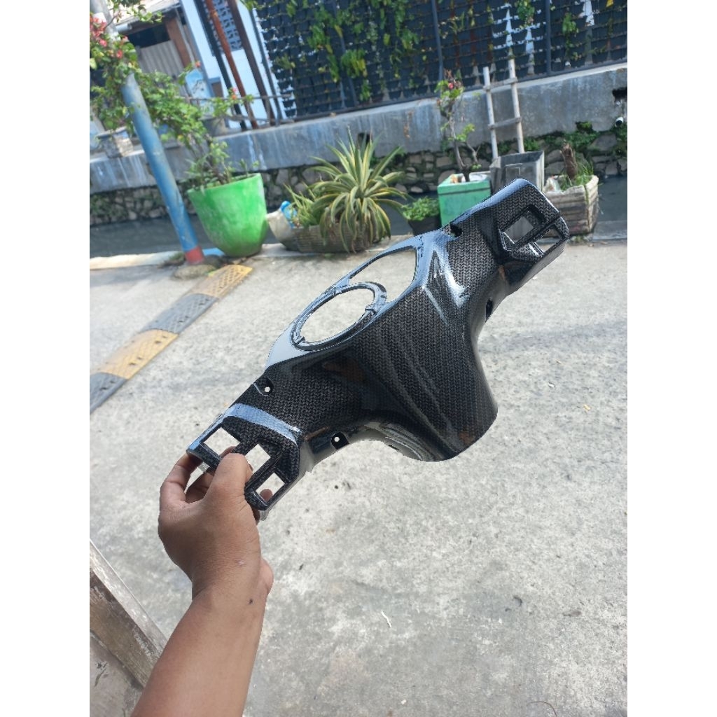 batok belakang smash titan karbon