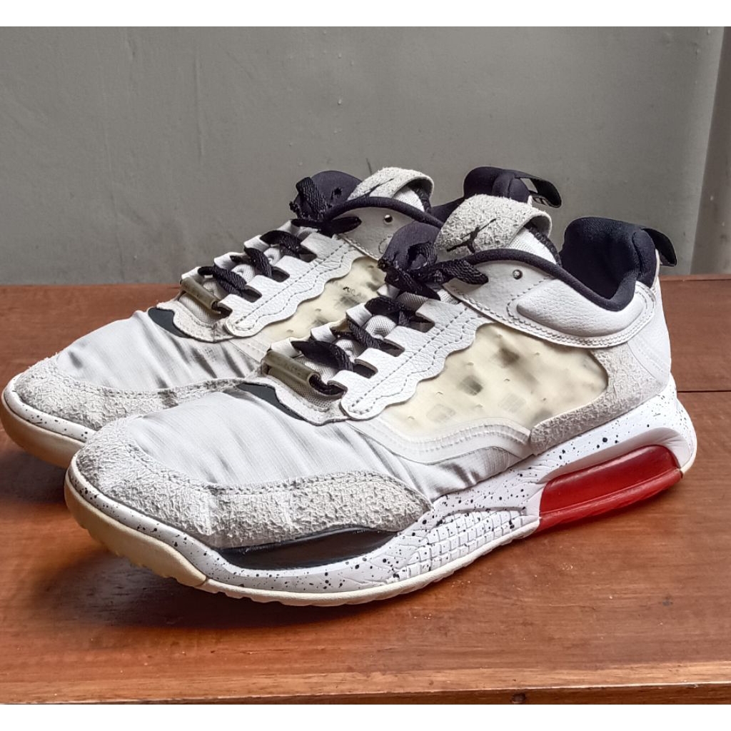 nike air jordan max200 size 43