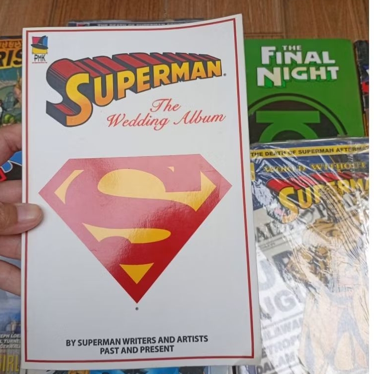 koleksi komik klasik DC Universe edisi terjemahan Indonesia (Penerbit PMK Comics).