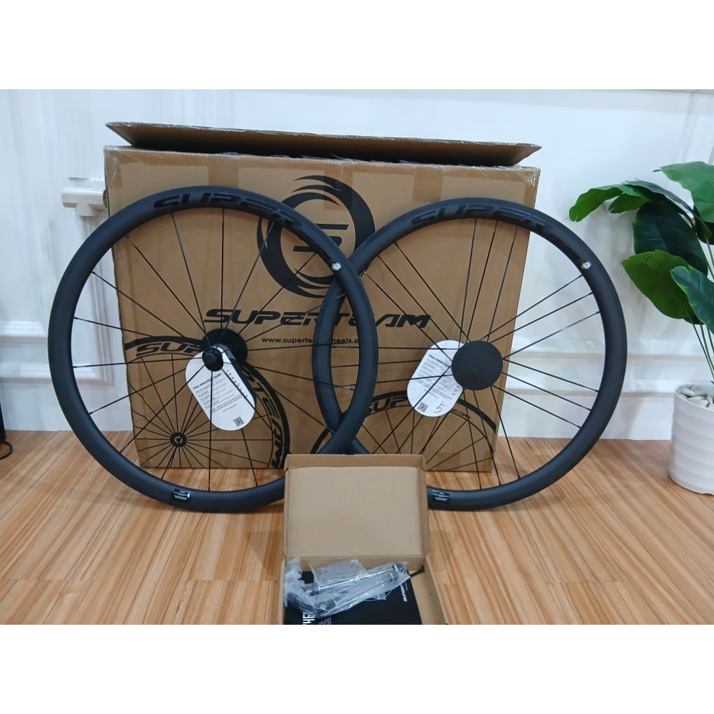 WHEELSET ROADBIKE SUPERTEAM 38MM RIMBRAKE CARBON SPOKE MODEL CAMPY TERBARU