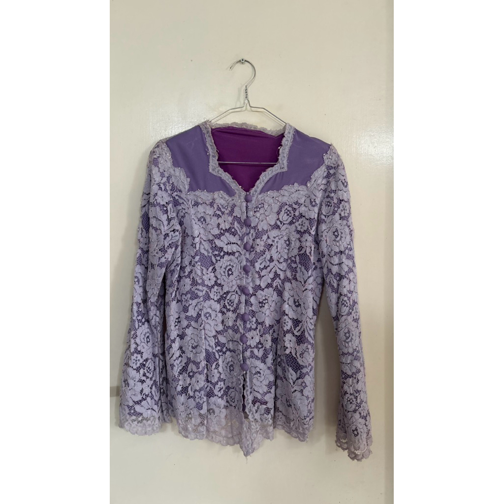 Kebaya Brokat warna Lilac