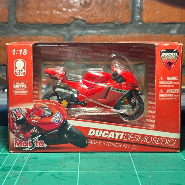 Maisto MotoGP Ducati Desmosedici - Casey Stoner #27 2007