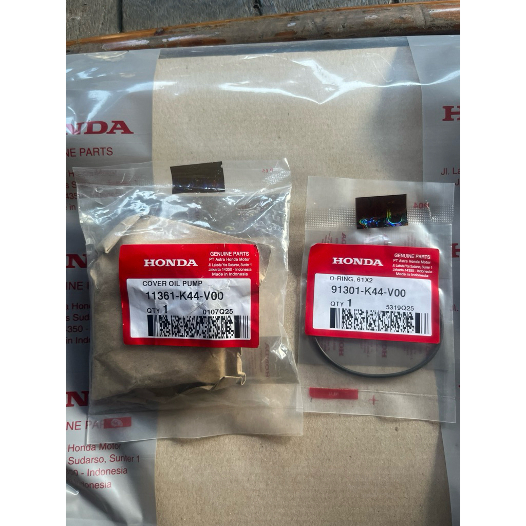 11361K44V00+91301K44V00 tutup pompa oli +oring scoopy beat vario 110 esp original ahm