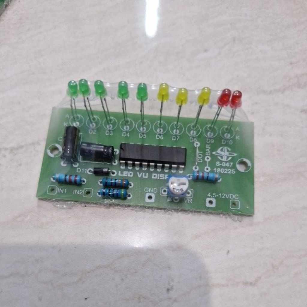 Beaded Bloom Vu Display 10 Led 2 Input Stereo Kuning Merah