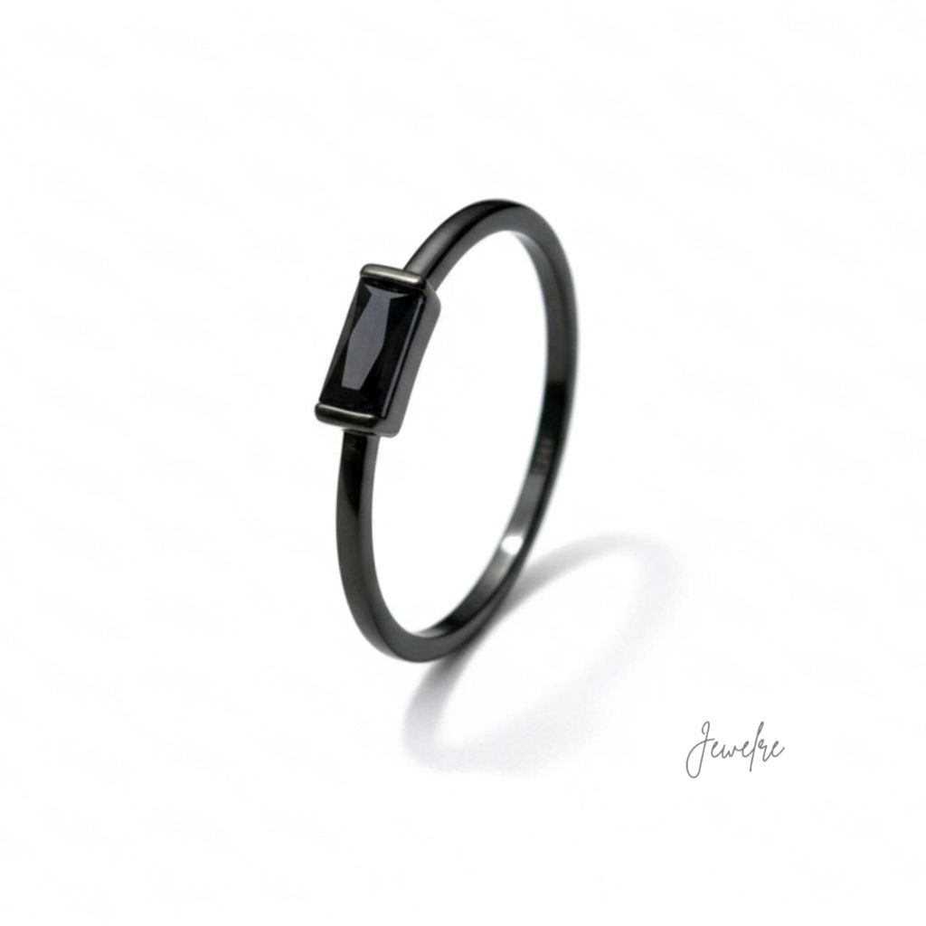 Jewelre Cincin Hitam Wanita Perhiasan Tipis Permata Mini Black