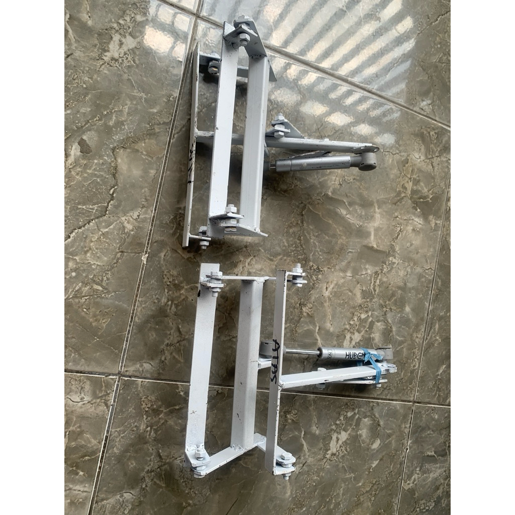 HIDROLIK PIJAKAN KAKI BEMPER TRUK