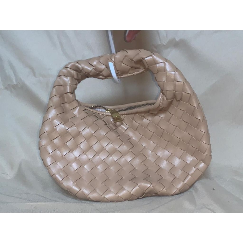 BV Tas Anyam Wanita Cream Mini Handbag Elegant