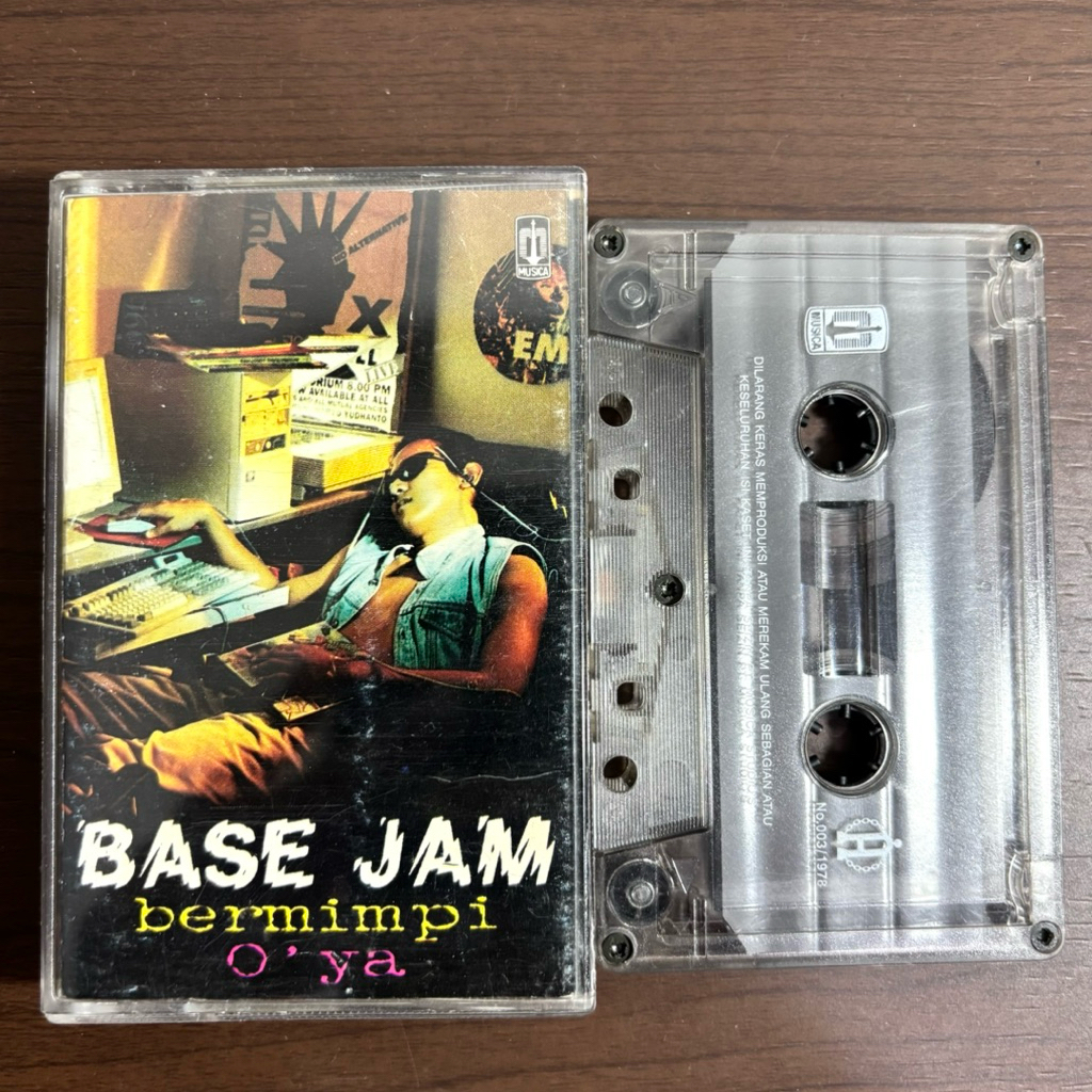 Kaset Pita Base Jam Bermimpi Album
