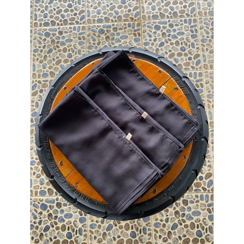 Hijab Segi Empat Paris Jadul Varisha | Kerudung Segi Empat Paris Jadul Varisha |