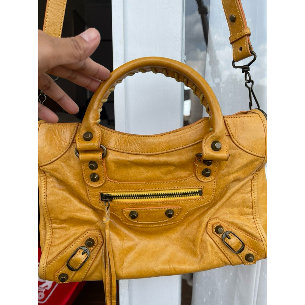 preloved balenciaga mini city