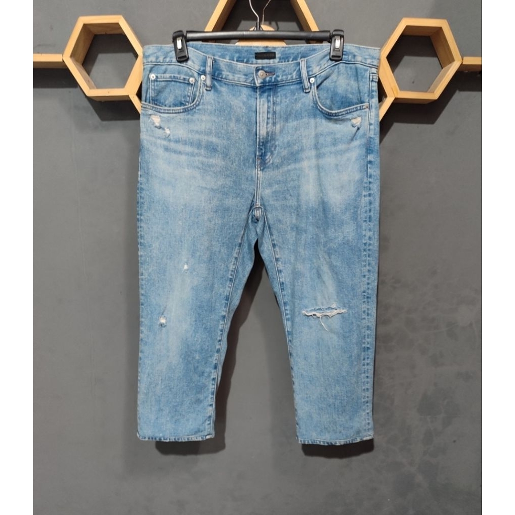 CELANA JEANS UNIQLO SIZE 40