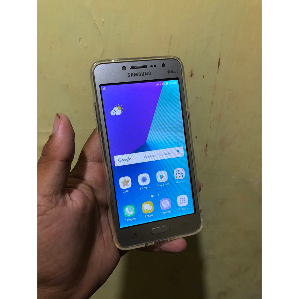 Samsung galaxy J2 prime kondisi normal semuanya siap pake mulus no minus ORI handphone second berkua