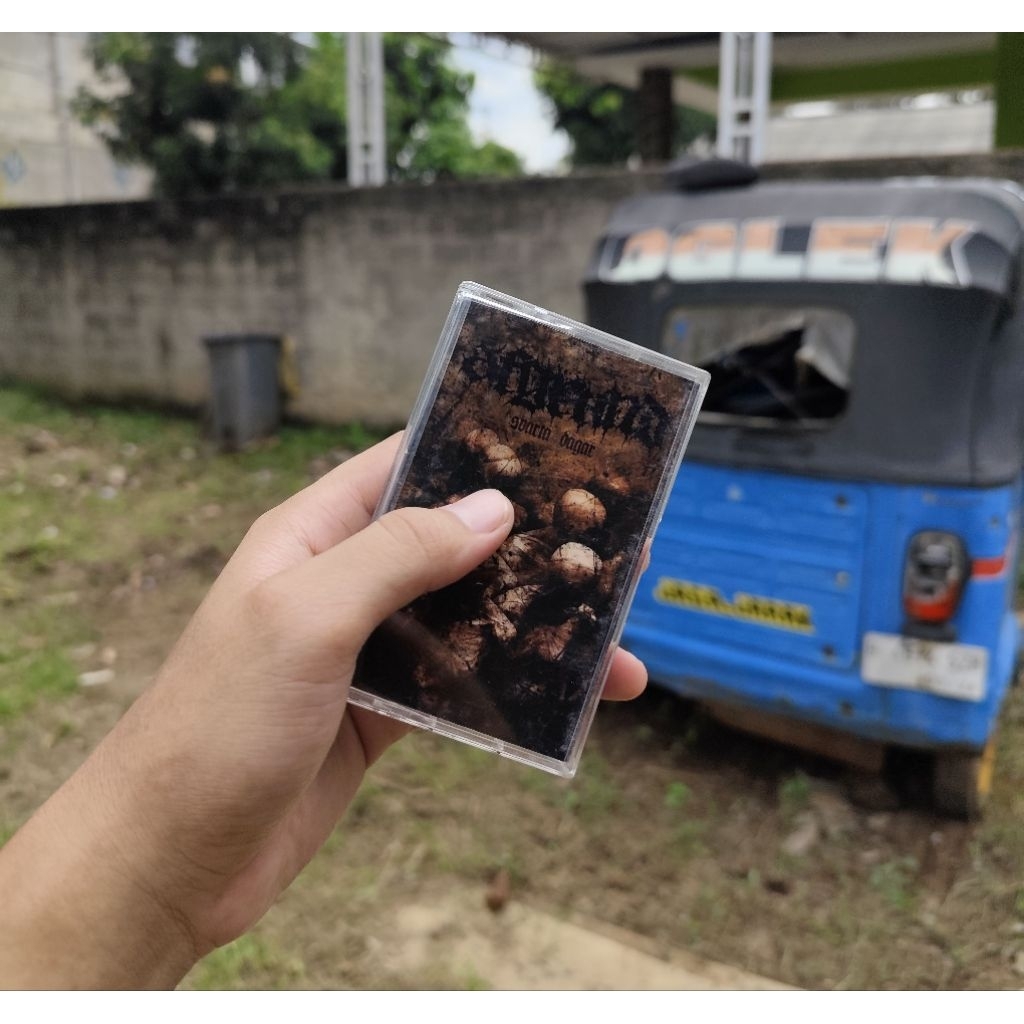 KASET TAPE AFGRUND - SVARTA DAGAR