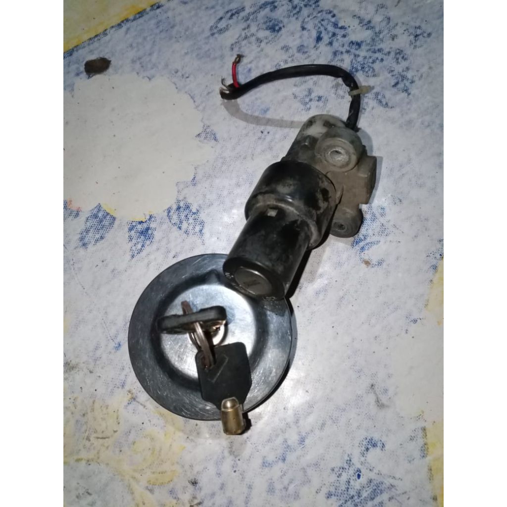 tutup tangki set kontak copotan Vixion old original