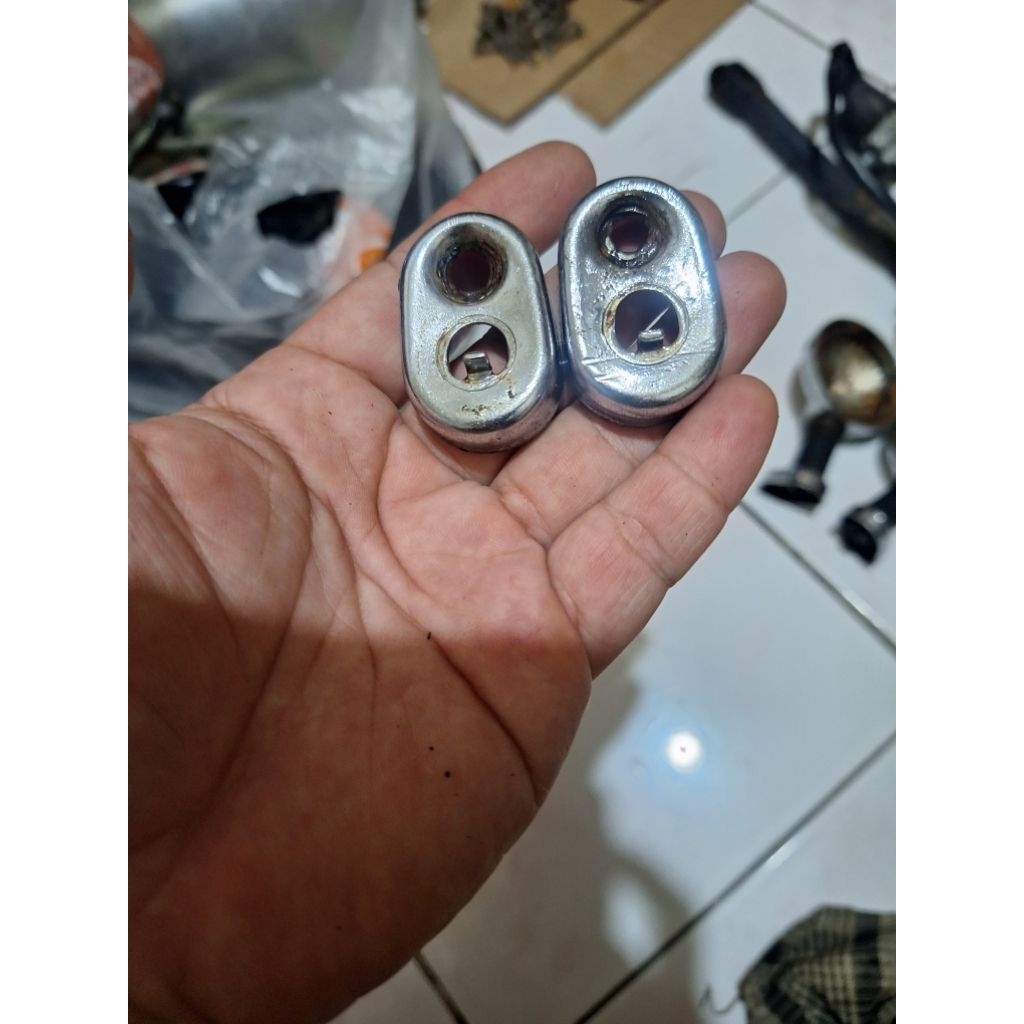manisan sen sein reting dudukan sen breket sein bracket honda gl100 gl125 original seken