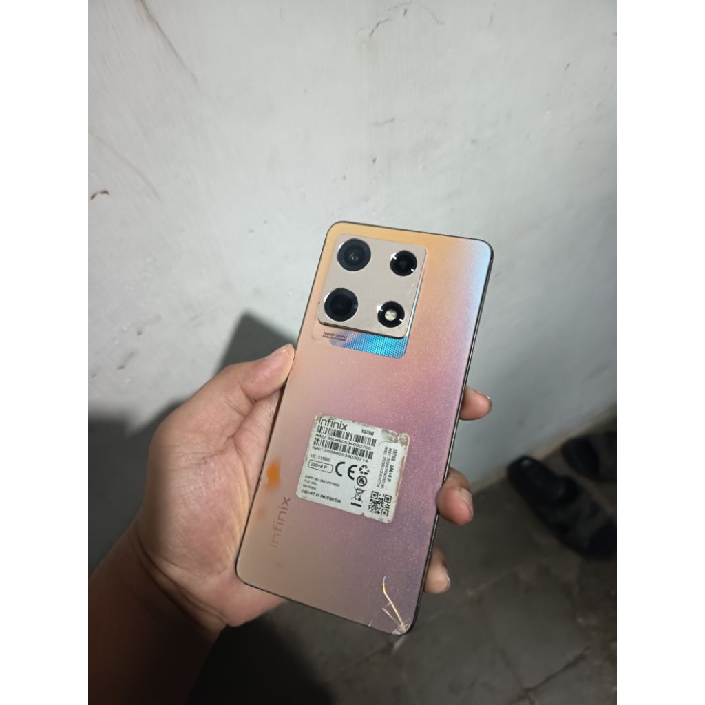 INFINIX NOTE 30 PRO MINUS