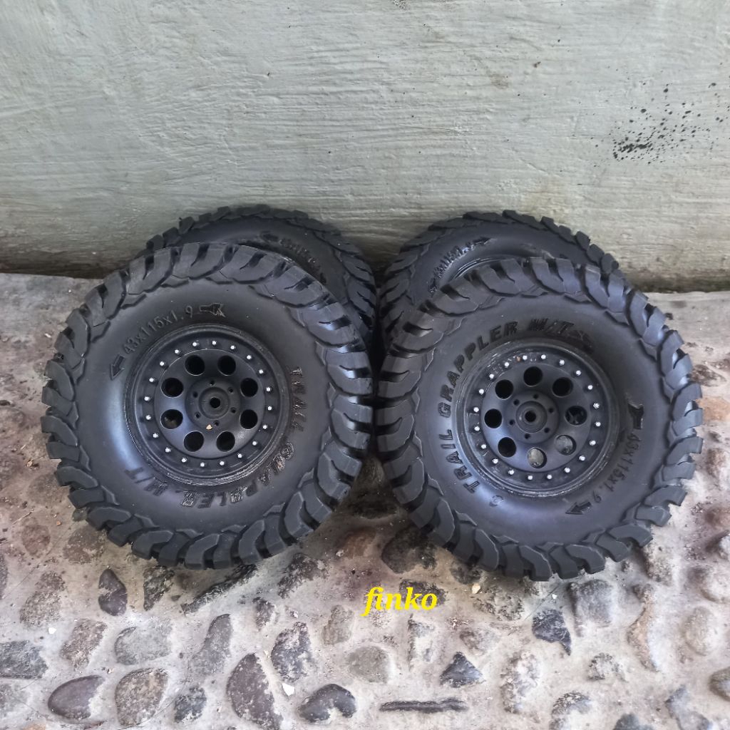 rc part, 4 pcs velg plastik 1.9 + ban adventure soft 115mm x 43mm