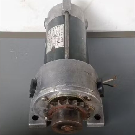 DC GEAR MOTOR 110 V DC 80wat 65RPM  2POLE