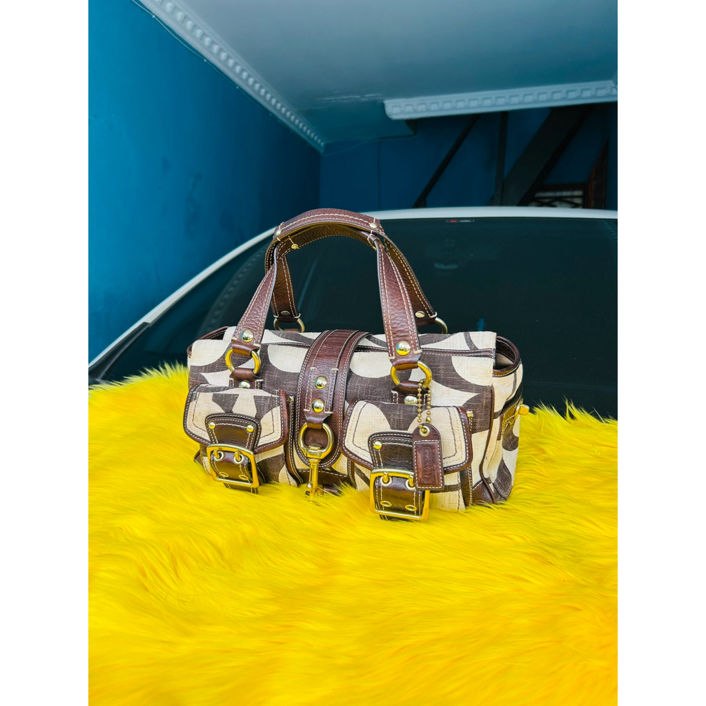 Coach vintage limited edition mandy legacy+ dusbag