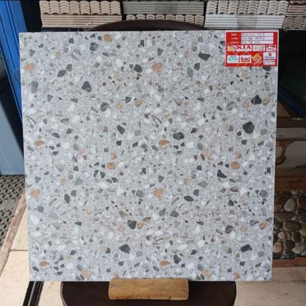 Keramik lantai kasar terazzo 50×50 | celine grey