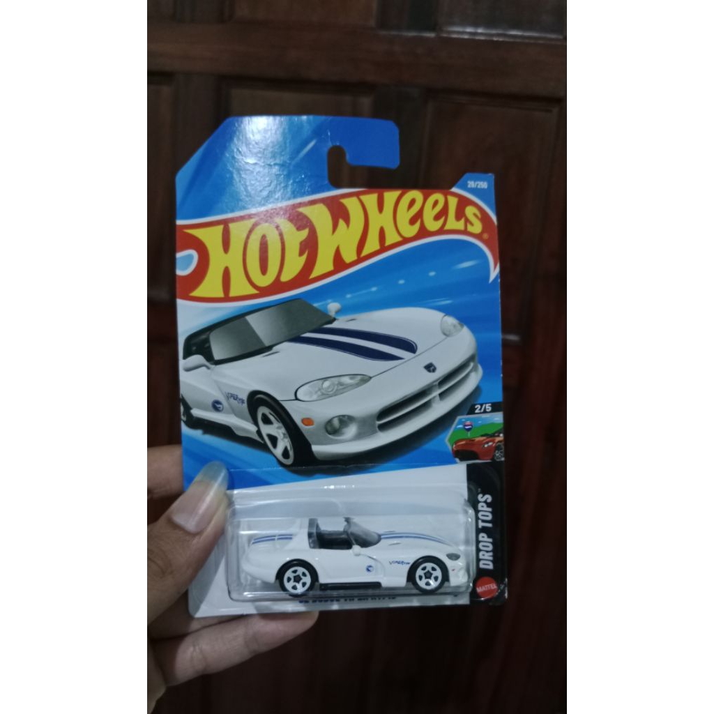 Hot Wheels '92 Dodge Viper