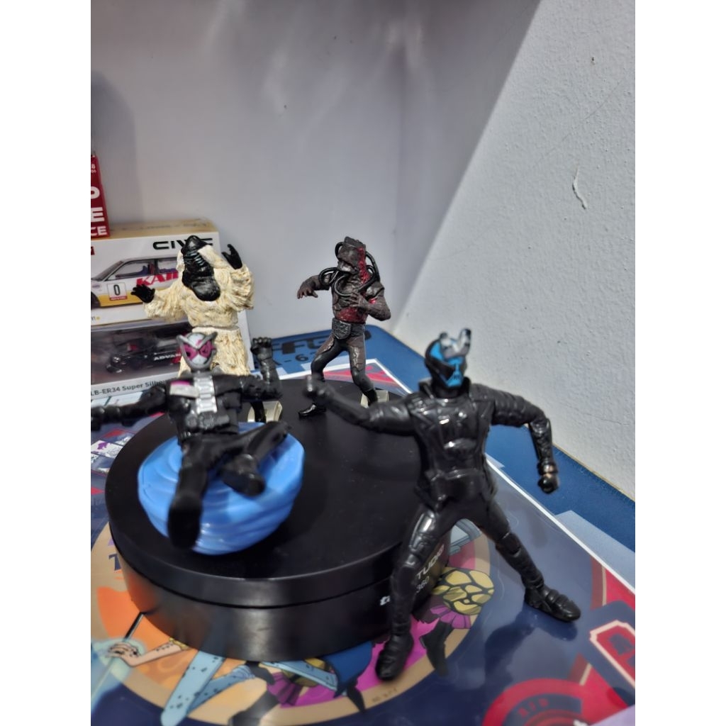 Kamen Rider & Monster loose