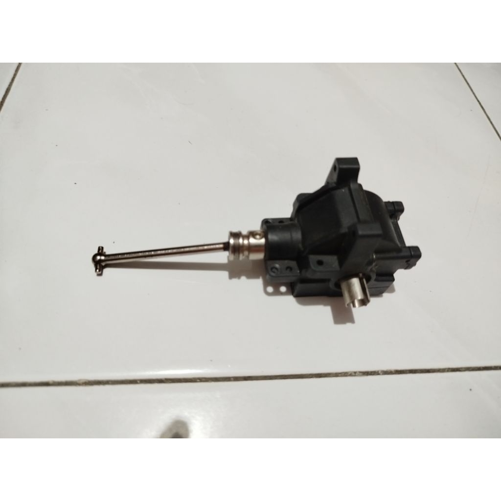 gear differential bevel rc buggy wltoys 104001 skala 1:10 bekas second