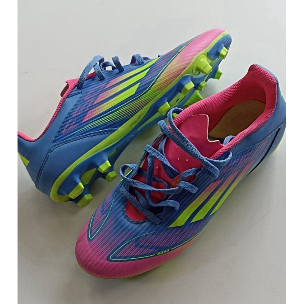 Sepatu Bola Adidas F50 Club