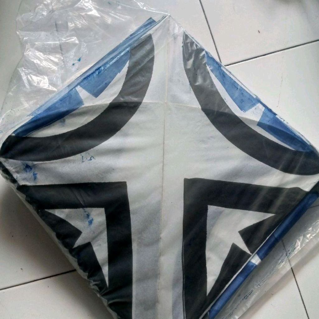 kertas layangan litho warna putih polos ukuran 60x60 isi 50 lembar