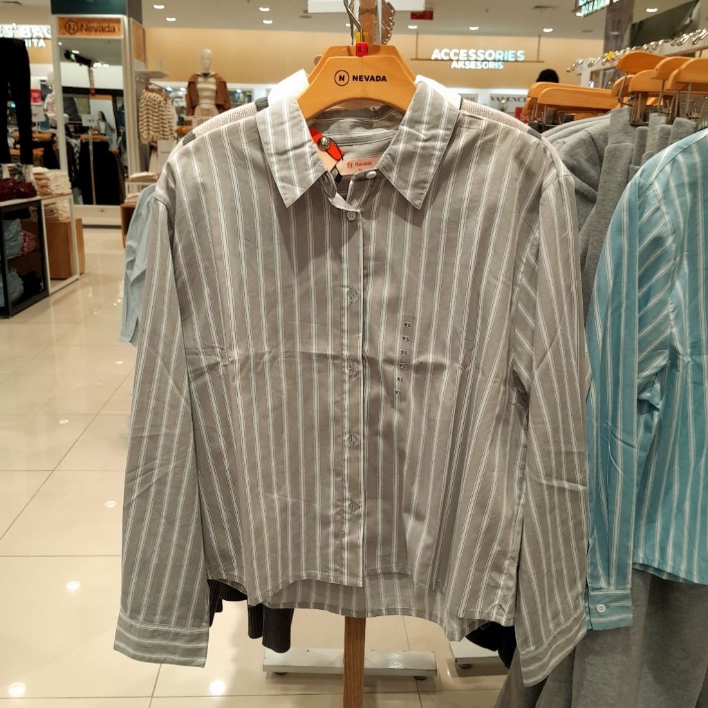 Nevada Kemeja Wanita Motif Garis