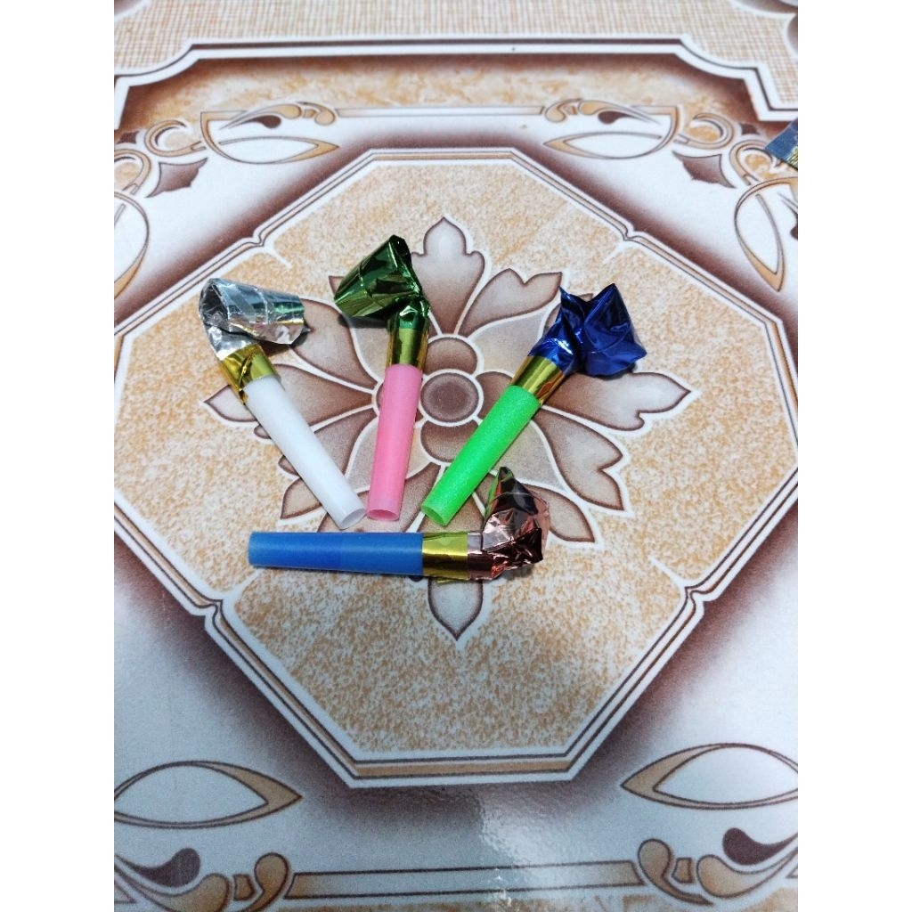 Peluit Lidah Warna Acak / Peluit Lidah Isi 20Pcs / Peluit Lidah Isi 20 Pcs / Mainan Peluit Lidah Isi