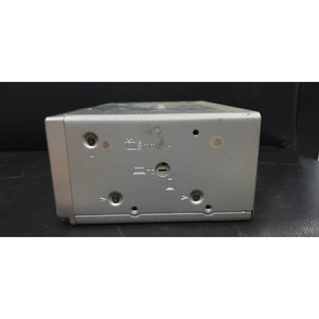 CD changer Audio mobil jadul Pioneer CDX1270 tanpa magazine