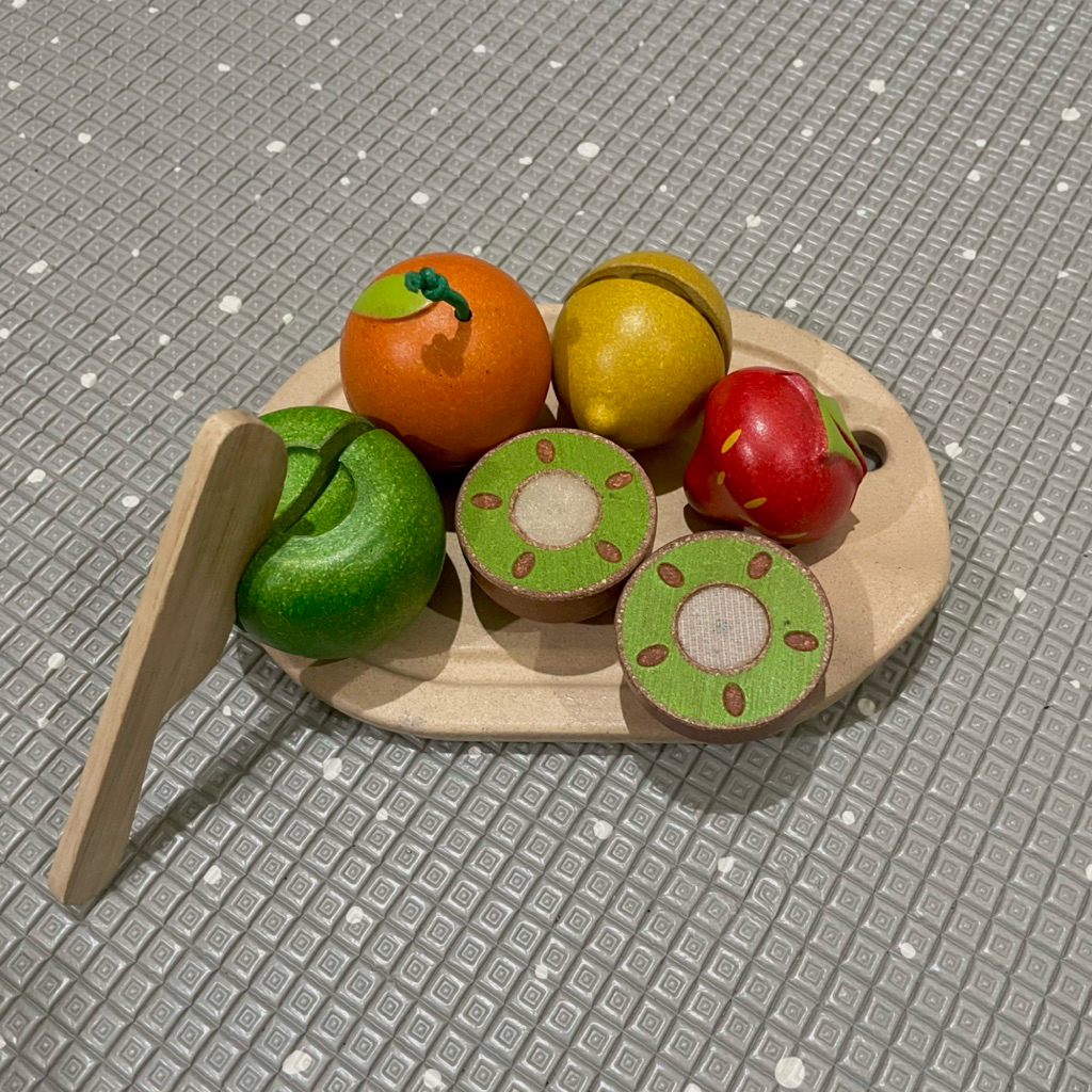 PRELOVED PlanToys - Assorted Fruit Set | Mainan Kayu Edukasi Edukatif Wooden Plan Toys Buah Potong A