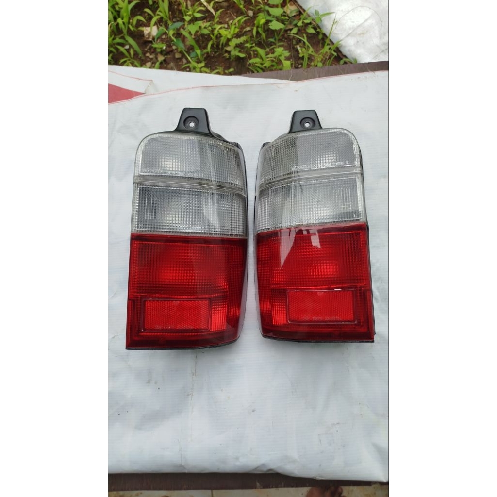 stoplamp lampu belakang kijang kapsul 2000-2002 ori copotan